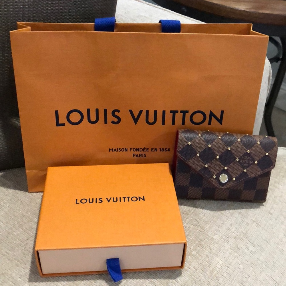 Beautiful Small LV Wallet